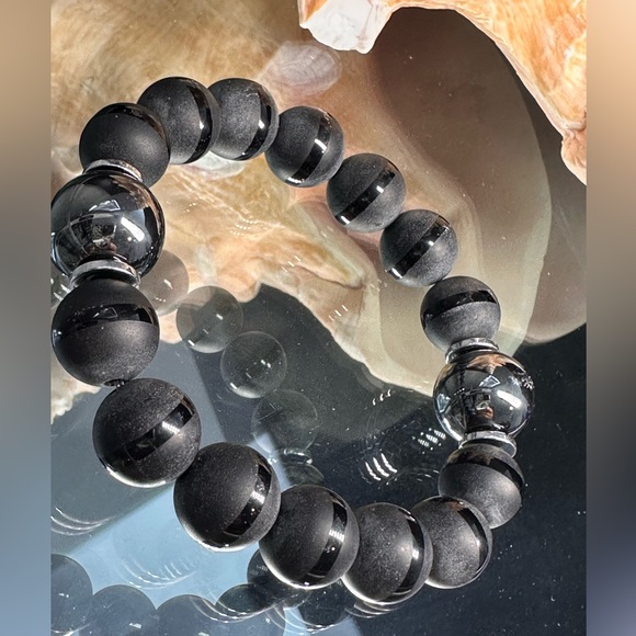 GUNPOWDER HEMATITE + ONYX NATURAL STONES BRACELET size 7” - Picture 4 of 10